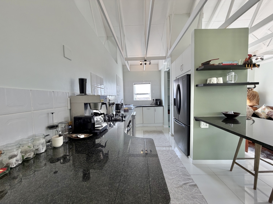 2 Bedroom Property for Sale in Wavecrest Eastern Cape